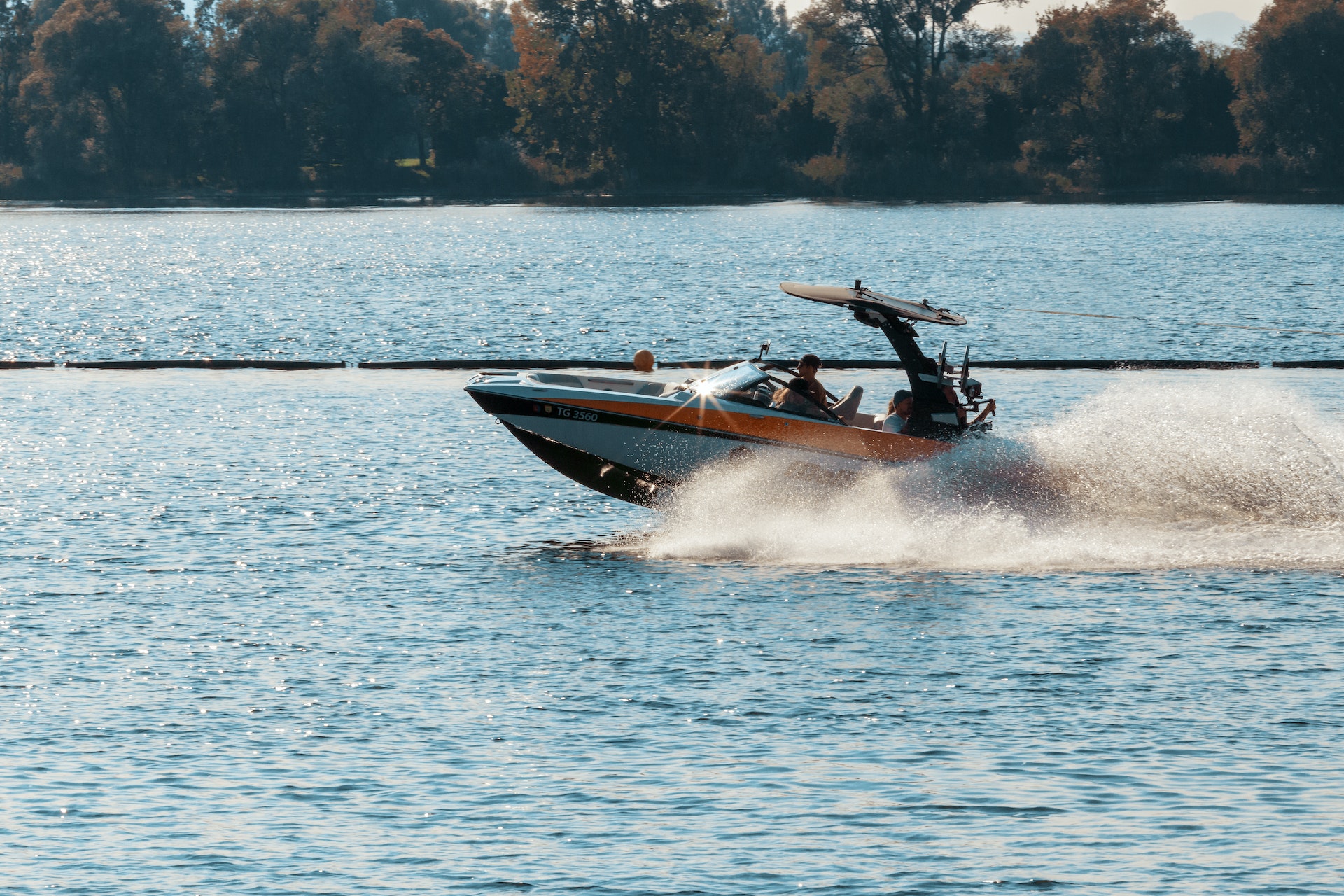 Versicherung für Motorboote